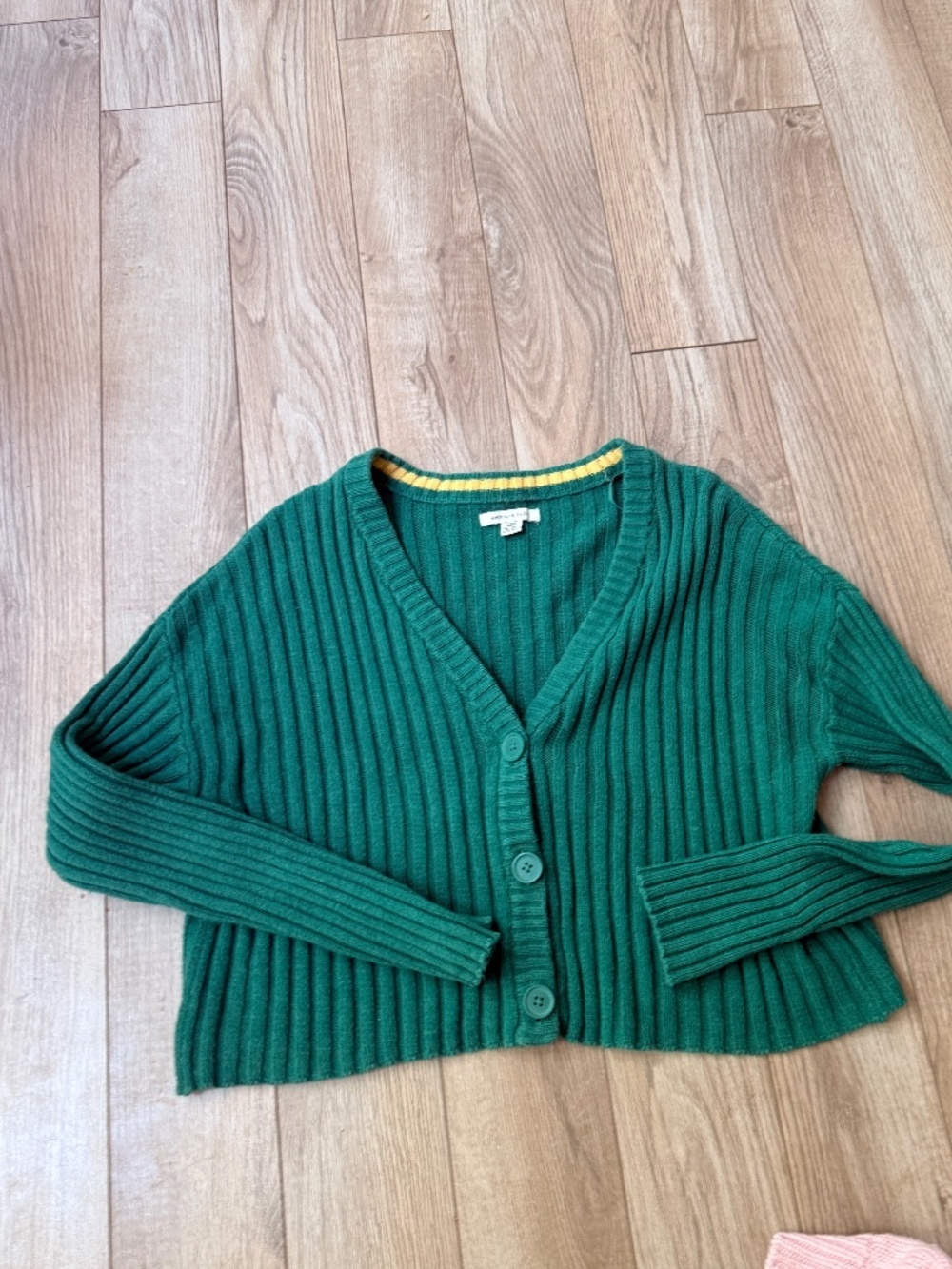 American Eagle Outfitters Green Crop Cardigan size M